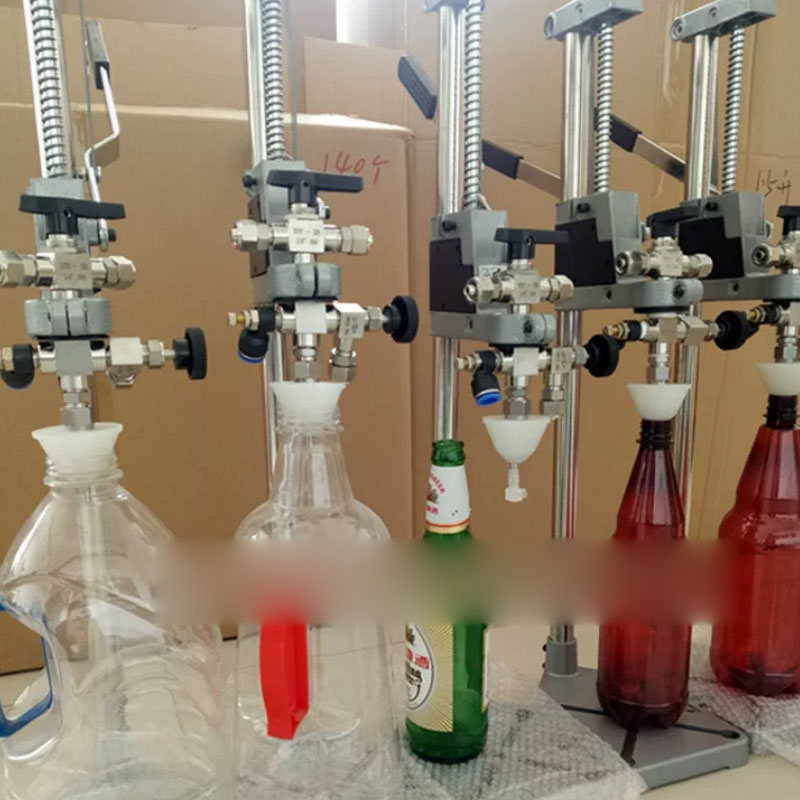 Macchina Manuale per Pressare  - Wine Beer And recensione e prezzo